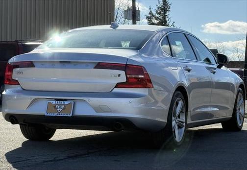 2018 Volvo S90 T5 Momentum
