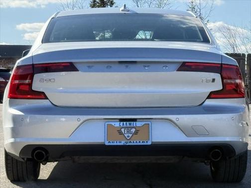 2018 Volvo S90 T5 Momentum