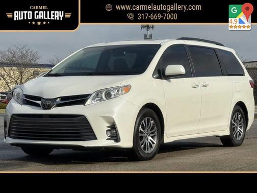 2018 Toyota Sienna XLE