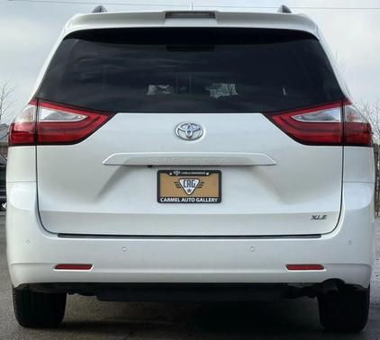 2018 Toyota Sienna XLE