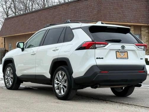 2022 Toyota RAV4 XLE Premium