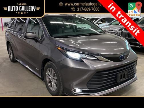 2021 Toyota Sienna XLE 8 Passenger