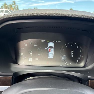 2018 Volvo S90 T5 Momentum