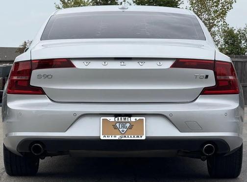 2018 Volvo S90 T5 Momentum
