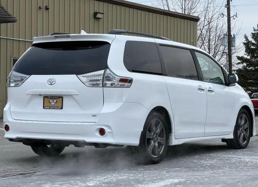 2018 Toyota Sienna SE