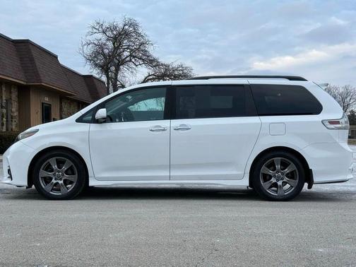 2018 Toyota Sienna SE