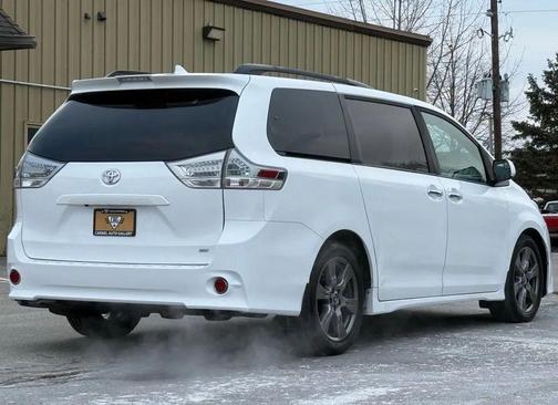 2018 Toyota Sienna SE