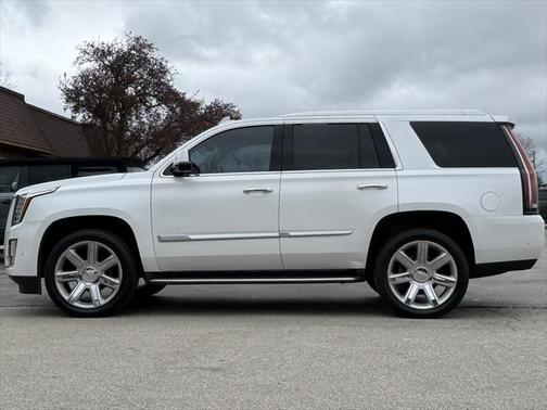 2017 Cadillac Escalade Luxury