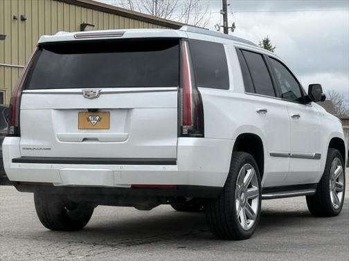 2017 Cadillac Escalade Luxury