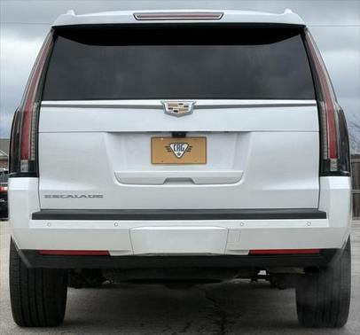 2017 Cadillac Escalade Luxury