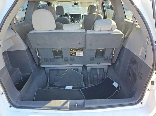 2020 Toyota Sienna SE