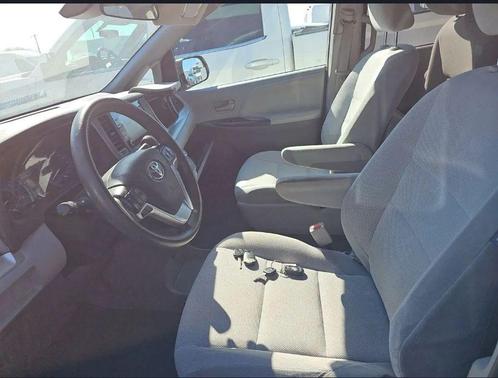 2020 Toyota Sienna SE