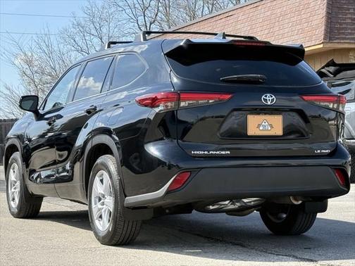 2022 Toyota Highlander LE