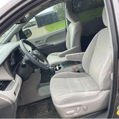 2020 Toyota Sienna LE
