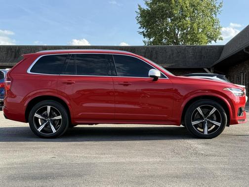 2019 Volvo XC90 T6 R-Design