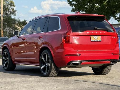 2019 Volvo XC90 T6 R-Design