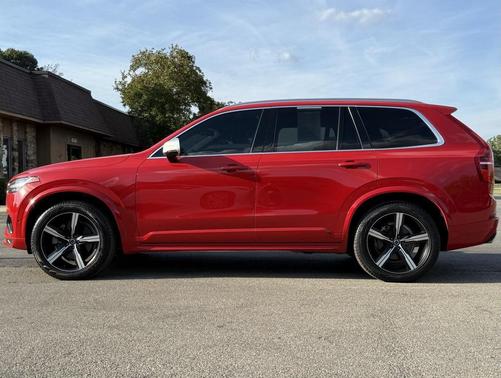 2019 Volvo XC90 T6 R-Design