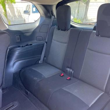 2017 Nissan Pathfinder SV