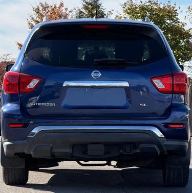 2017 Nissan Pathfinder SV