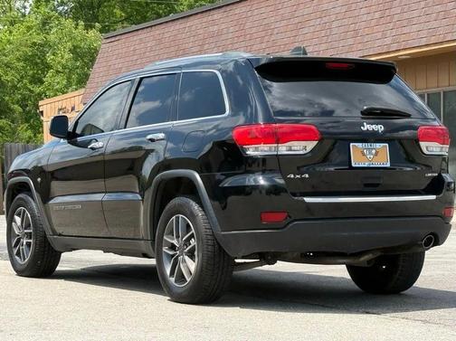 Diamond Black Crystal Pearlcoat 2019 Jeep Grand Cherokee Limited