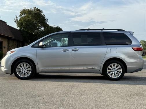 2017 Toyota Sienna XLE Premium