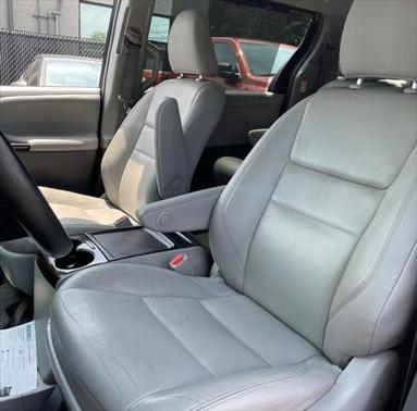 2017 Toyota Sienna XLE Premium