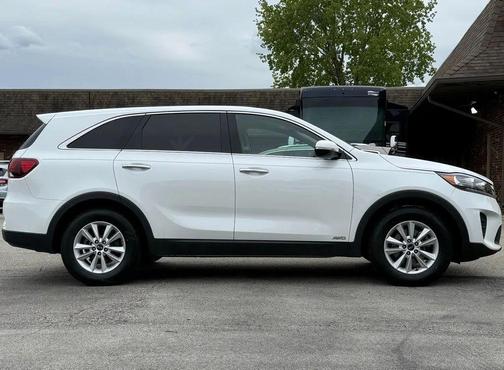 Snow White Pearl 2019 Kia Sorento LX