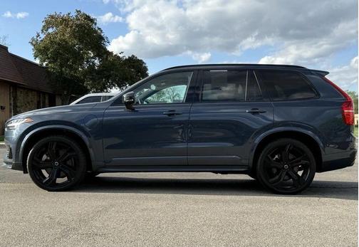 2022 Volvo XC90 Recharge Plug-In Hybrid T8 R-Design 7 Passenger
