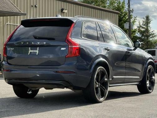 2022 Volvo XC90 Recharge Plug-In Hybrid T8 R-Design 7 Passenger