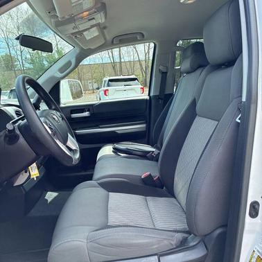 Super White 2017 Toyota Tundra SR5