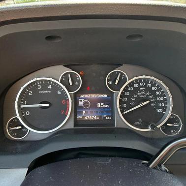 Super White 2017 Toyota Tundra SR5