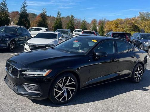 2020 Volvo S60 T5 Momentum