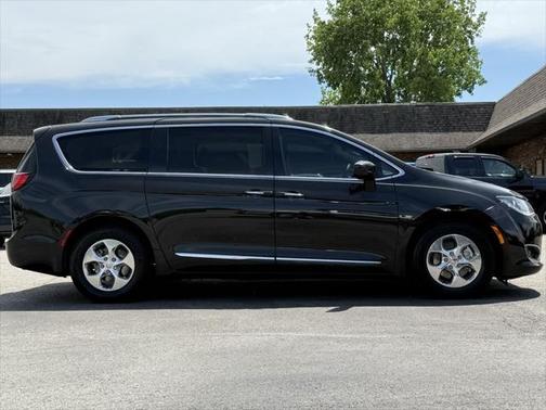 2018 Chrysler Pacifica Hybrid Touring L