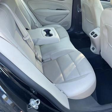 2018 Buick Regal TourX Essence