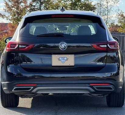 2018 Buick Regal TourX Essence