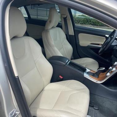 2017 Volvo S60 Inscription T5 Platinum