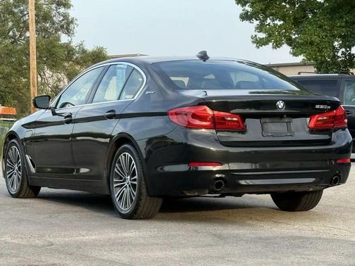 2019 BMW 530e xDrive iPerformance
