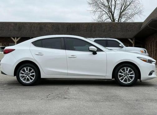 Snowflake White Pearl Mica 2017 Mazda Mazda3 Sport