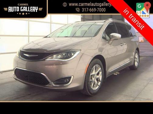Molten Silver 2017 Chrysler Pacifica Limited