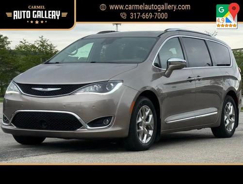 Molten Silver 2017 Chrysler Pacifica Limited