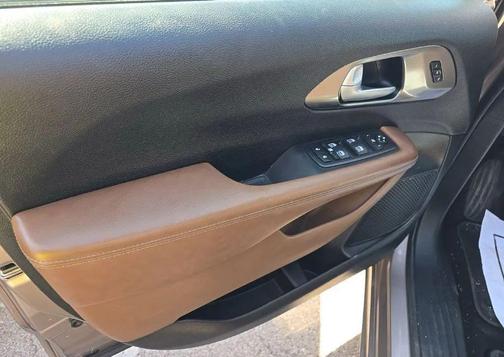 Molten Silver 2017 Chrysler Pacifica Limited