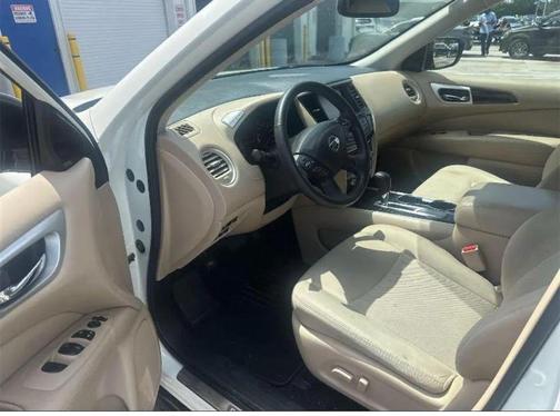 2018 Nissan Pathfinder SV