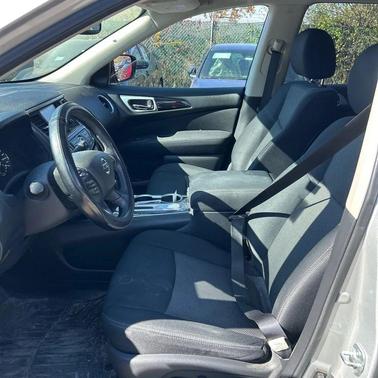 2017 Nissan Pathfinder SV