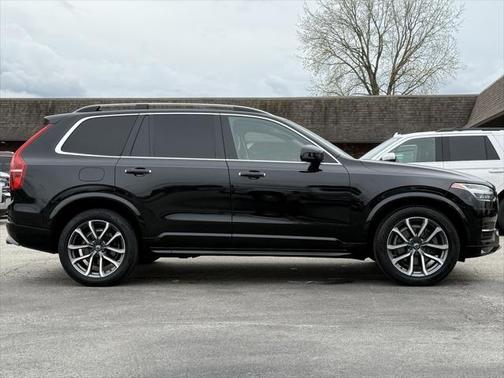 2019 Volvo XC90 T5 Momentum