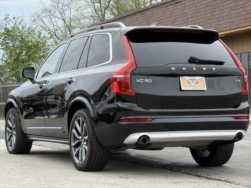 2019 Volvo XC90 T5 Momentum