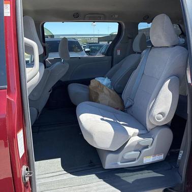 Salsa Red Pearl 2017 Toyota Sienna LE