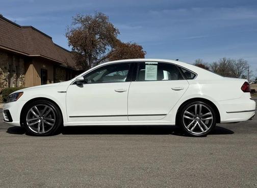 2017 Volkswagen Passat 1.8T R-Line w/Comfort