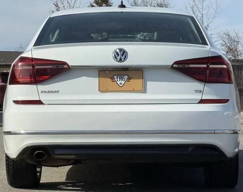 2017 Volkswagen Passat 1.8T R-Line w/Comfort