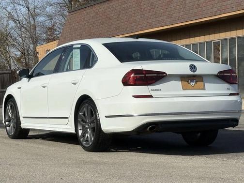 2017 Volkswagen Passat 1.8T R-Line w/Comfort