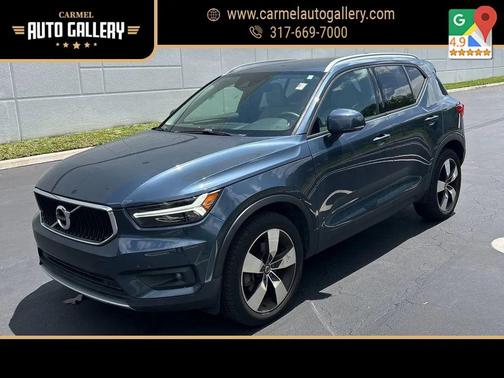 2021 Volvo XC40 T5 Momentum